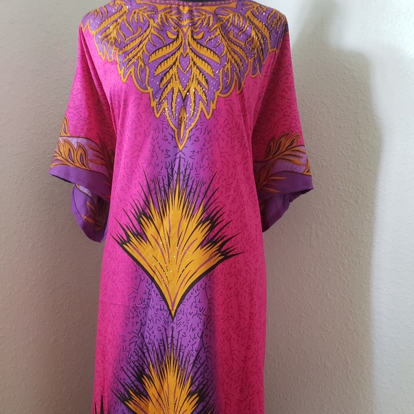 Just In: New Fuschia Kaftan Abaya Cover-up D… - Picture 6 of 14